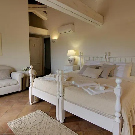 Domus Corallia-luxury Bed & Breakfast 4*