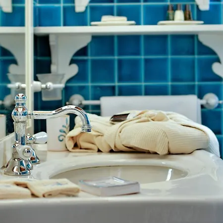 Domus Corallia-luxury Bed & Breakfast